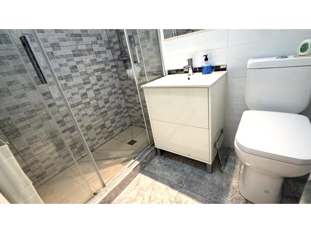 For sale - GROUND FLOOR 2 BED 1 BATH APARTMENT -  - Alicante