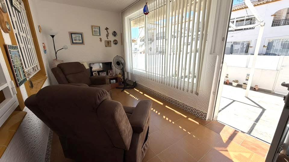 For sale - GROUND FLOOR 2 BED 1 BATH APARTMENT -  - Alicante
