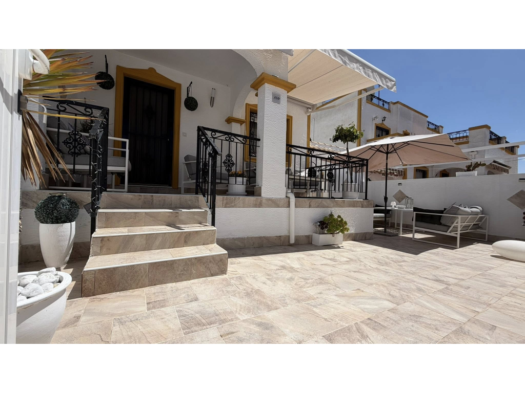 For sale - STUNNING 3 BED 2 BATH QUAD VILLA -  - Alicante