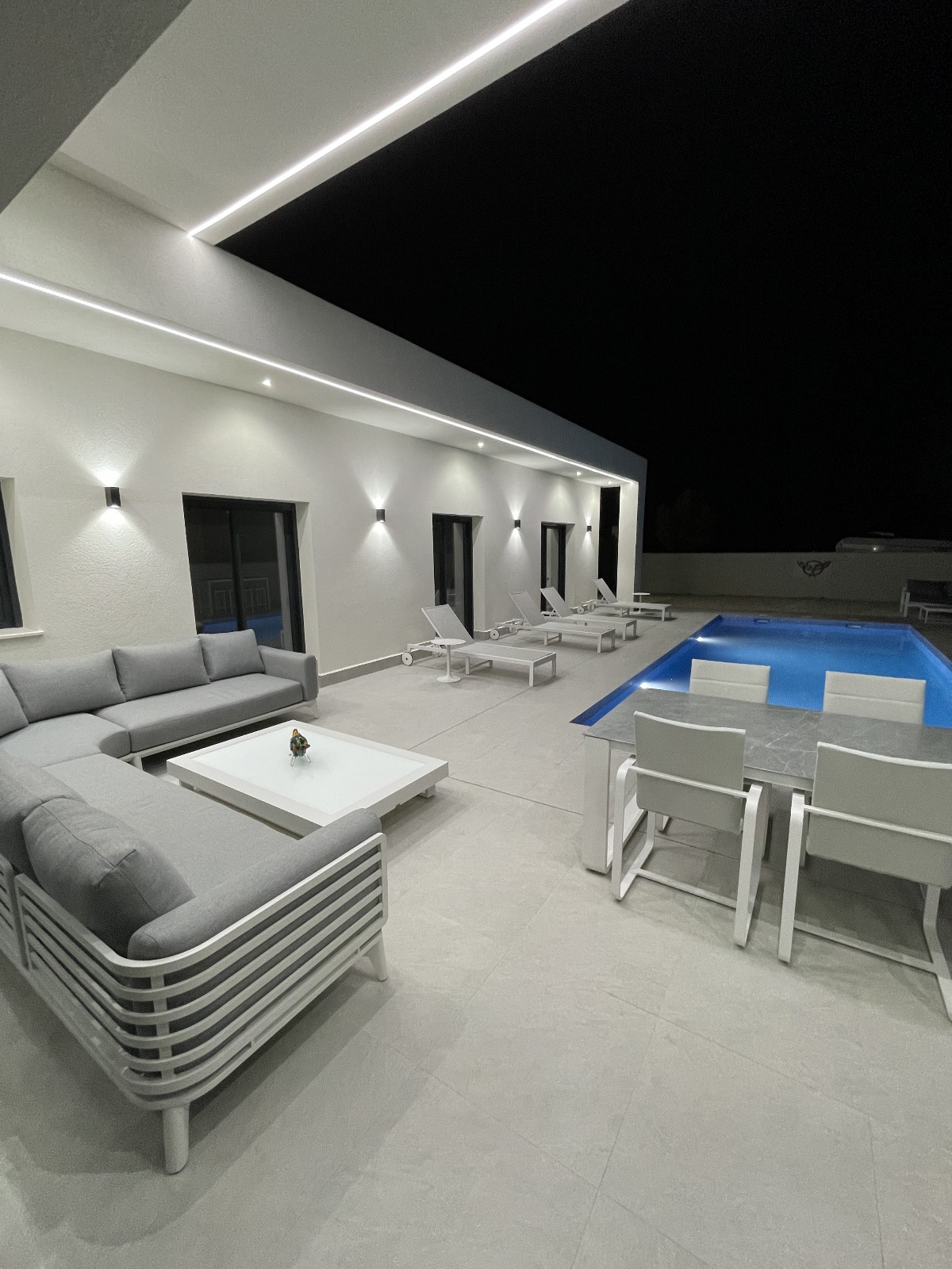 For sale - 3 Bedroom 2 Bathroom  in la Romana - la Romana - Alicante